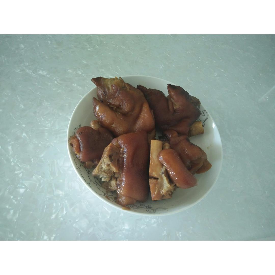 美味的家常菜：红烧猪蹄