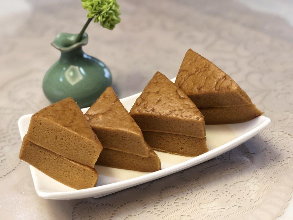 马拉糕，软糯弹韧，香甜细腻，和一般发糕不一样