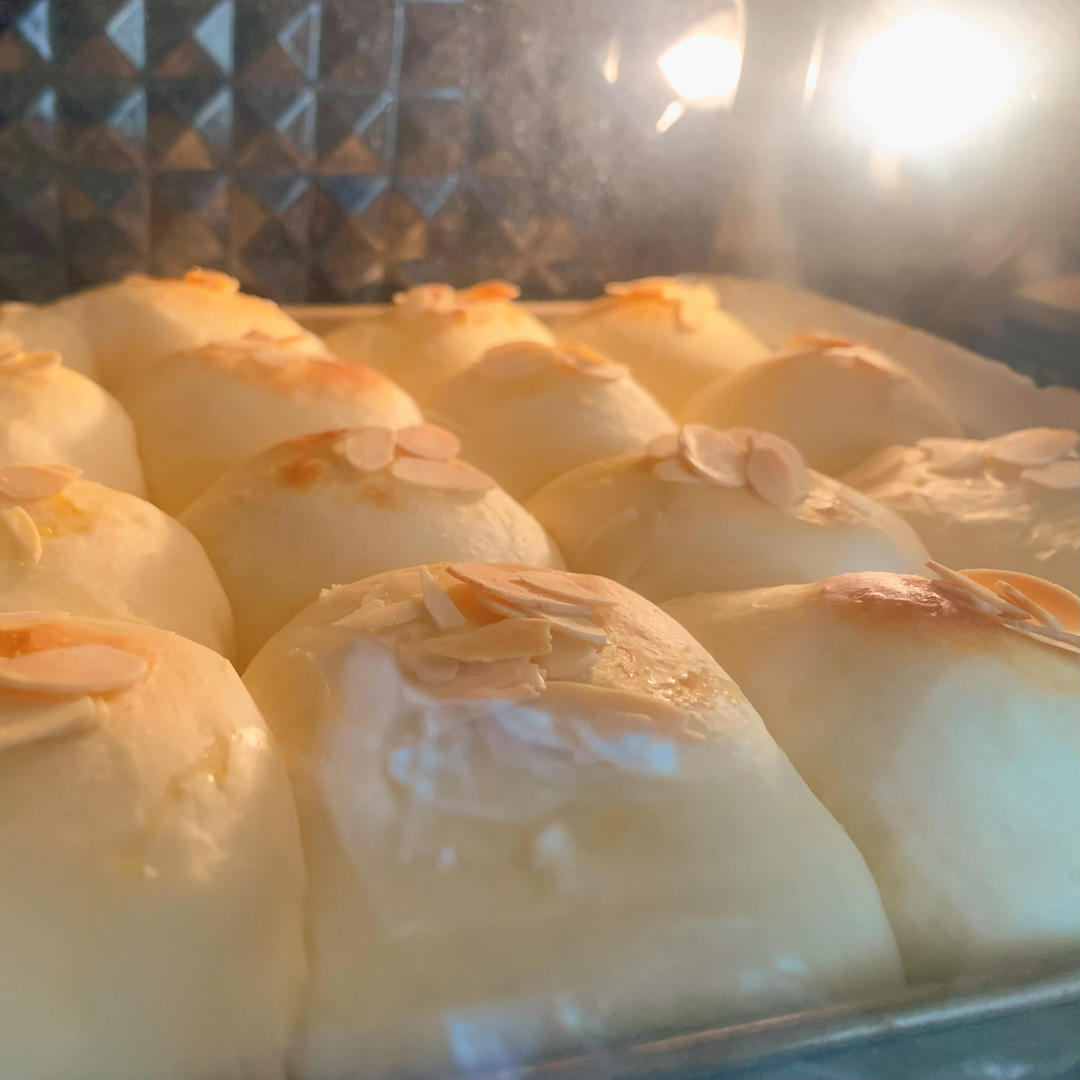 🥛超简单快手，柔软拉丝，一次发酵，牛奶小餐包