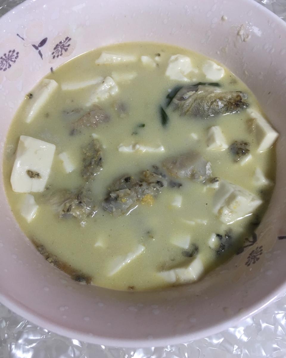 鲫鱼豆腐汤