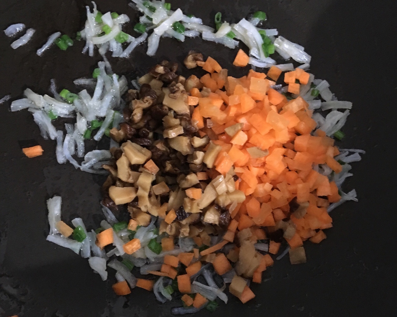 宝宝辅食：干贝香菇粥的做法 步骤3