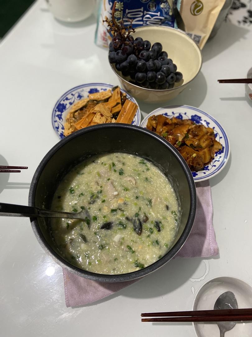 十五分钟快手之香滑皮蛋瘦肉粥(附五分钟电饭煲电压力锅更快捷方法)