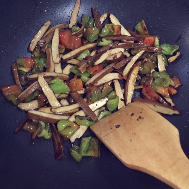 青椒炒豆腐干