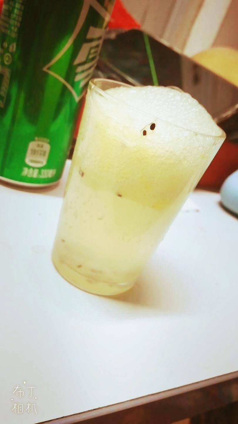 自制贼简单雪碧气泡水的做法