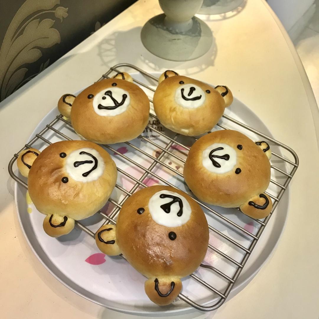小熊豆沙面包