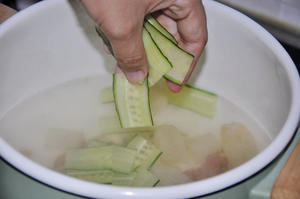 竹荪火腿瓜片汤的做法 步骤9