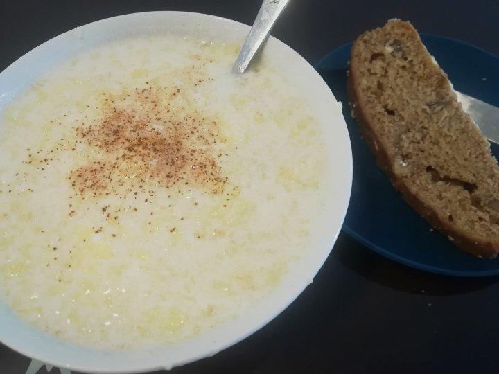 醪糟牛奶麦片炖苹果粥【健康饮品】