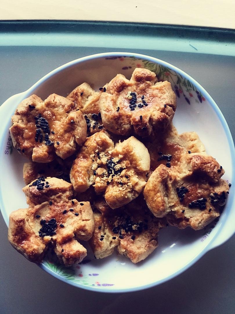 轻轻一按就碎掉的原味桃酥（不输猪油版）
