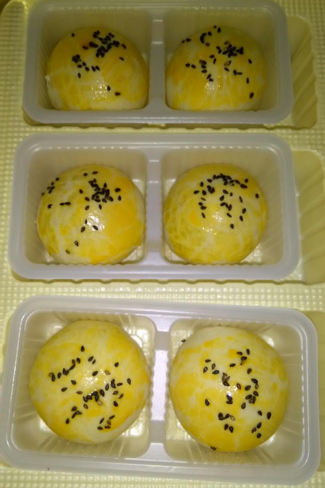 蛋黄酥
