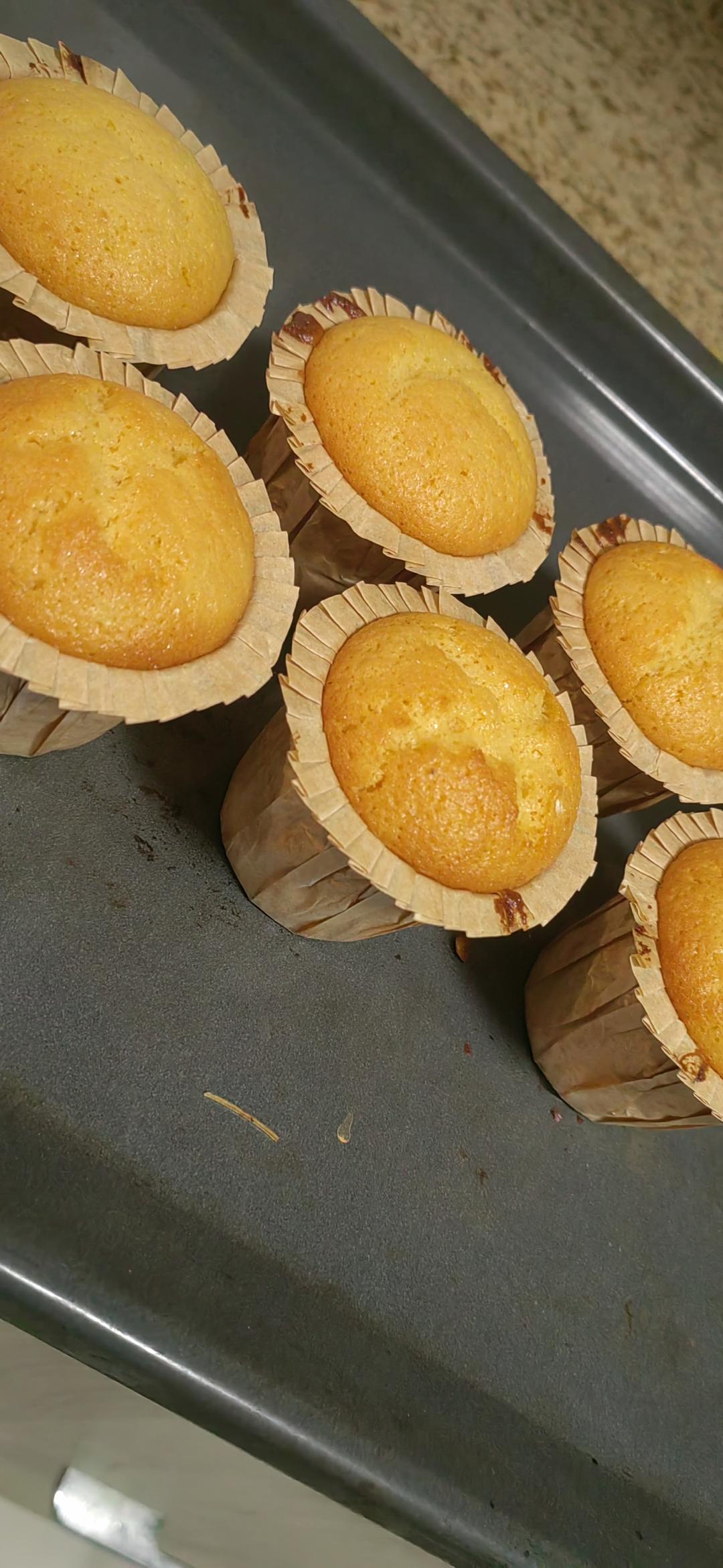 老式蜂蜜鸡蛋糕