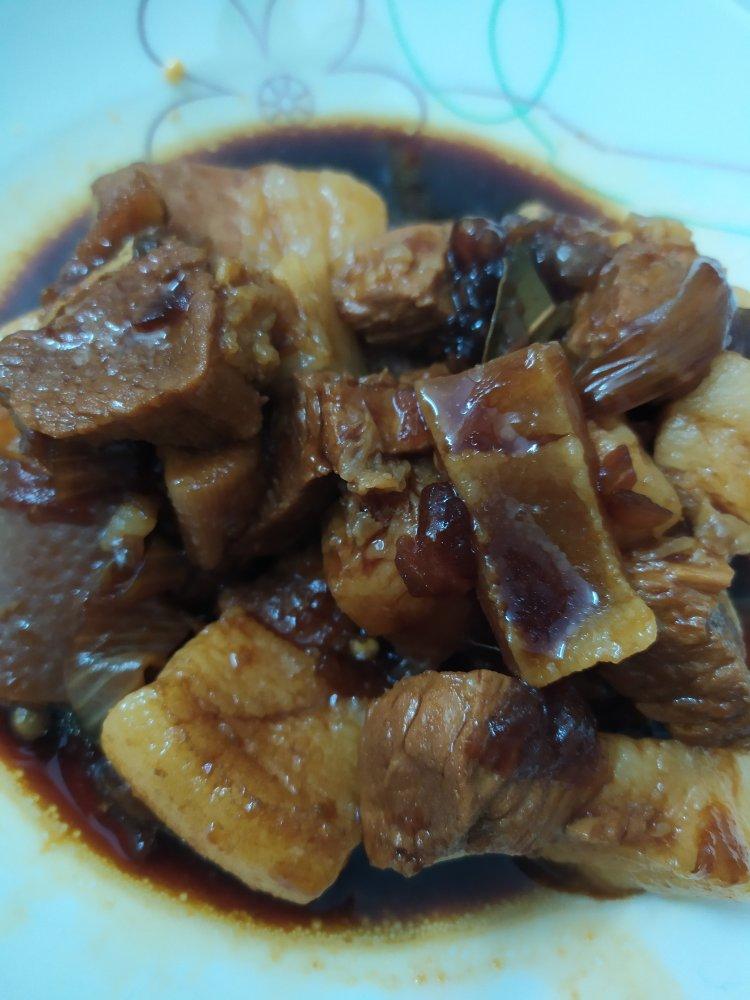 米饭杀手五花肉
（简易电饭煲版）