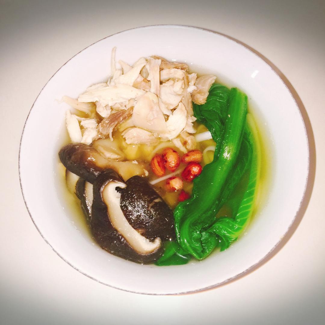 香菇鸡肉面