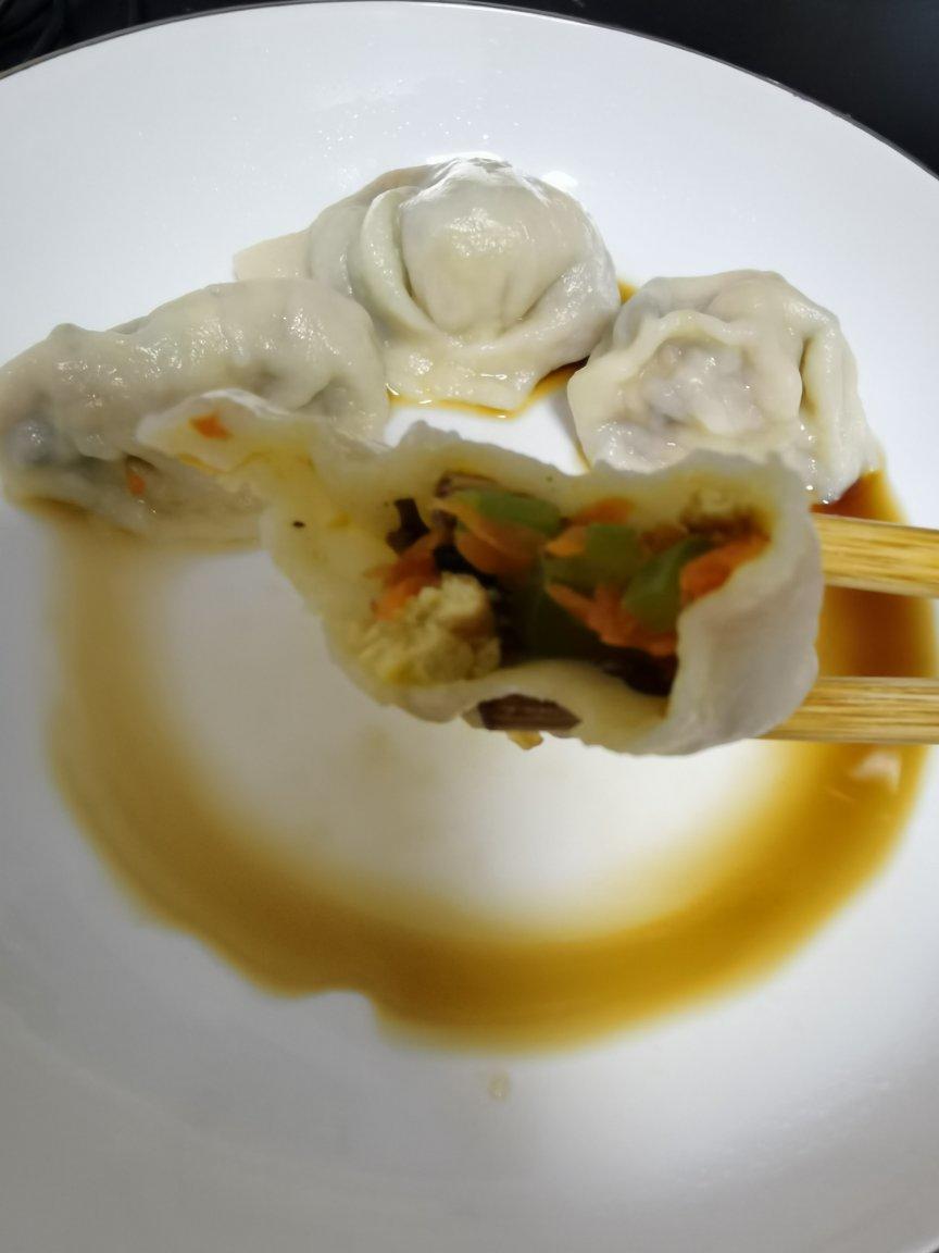 胡萝卜鸡蛋香菇木耳素馅饺子