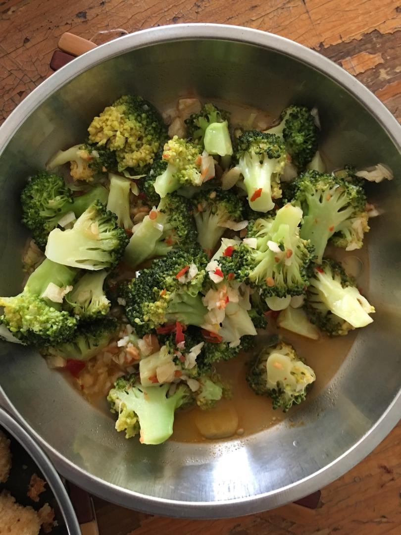 蚝油蒜蓉西兰花