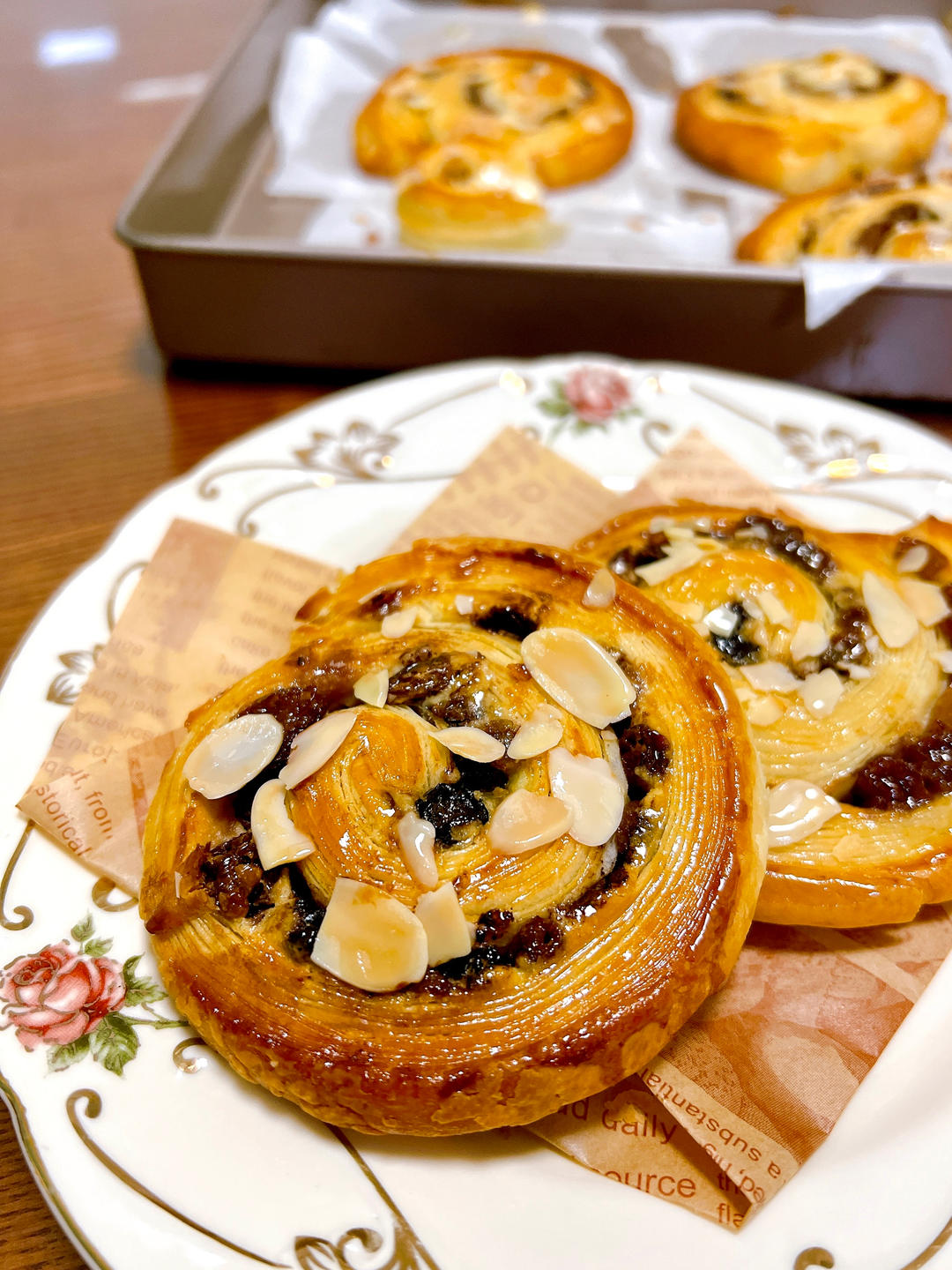 丹麦杏仁提子肉桂卷