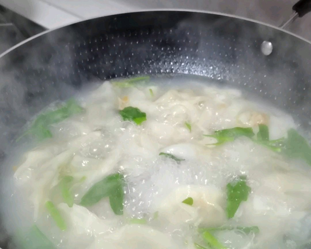 连汤带汁都吃光的山药青菜煮馄饨&水饺