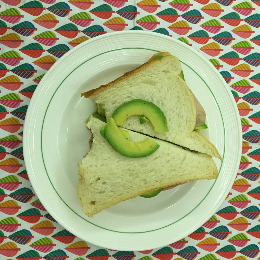 巨好吃的牛油果土司