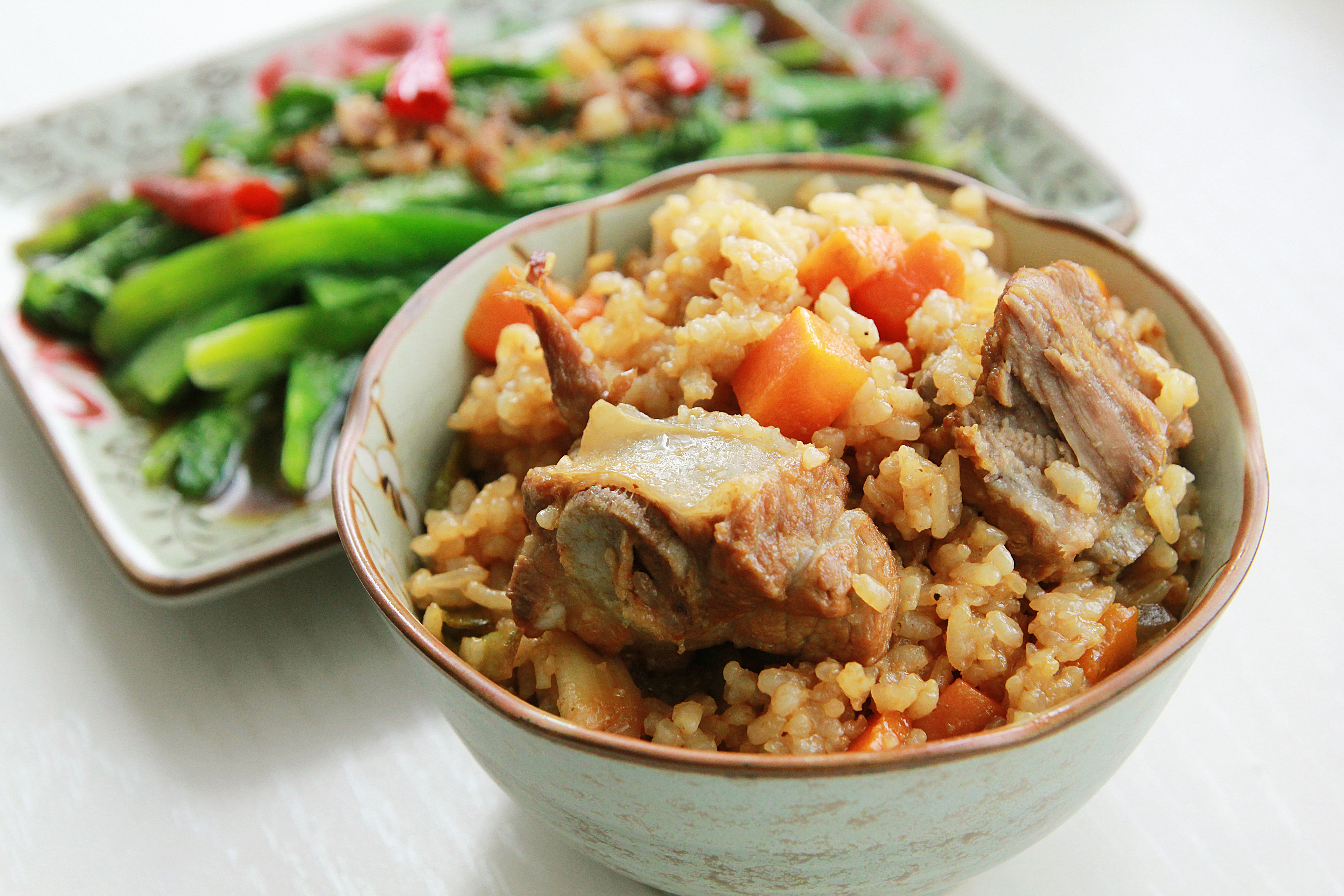 喷香排骨焖饭（爆好吃）