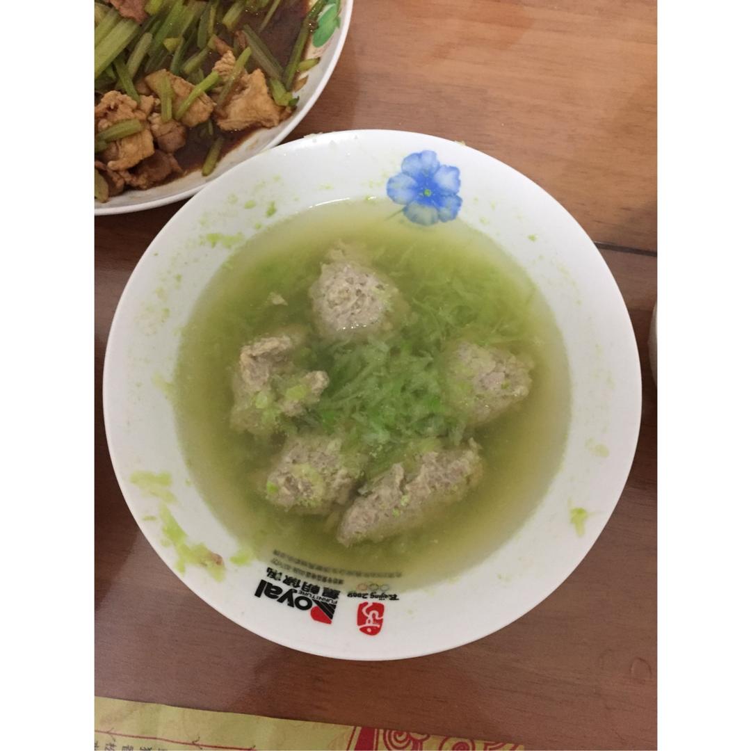 【10分钟系列】白萝卜豆腐圆子汤