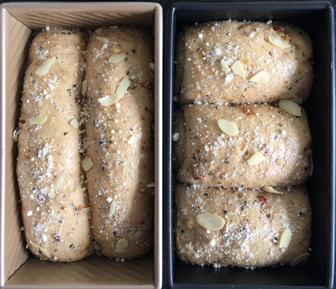 高纤低脂的全麦核桃吐司