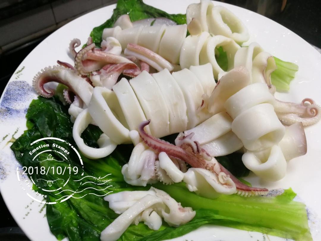 清淡的白灼鱿鱼