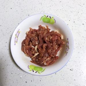 海鲜菇肉丝汤的做法 步骤5