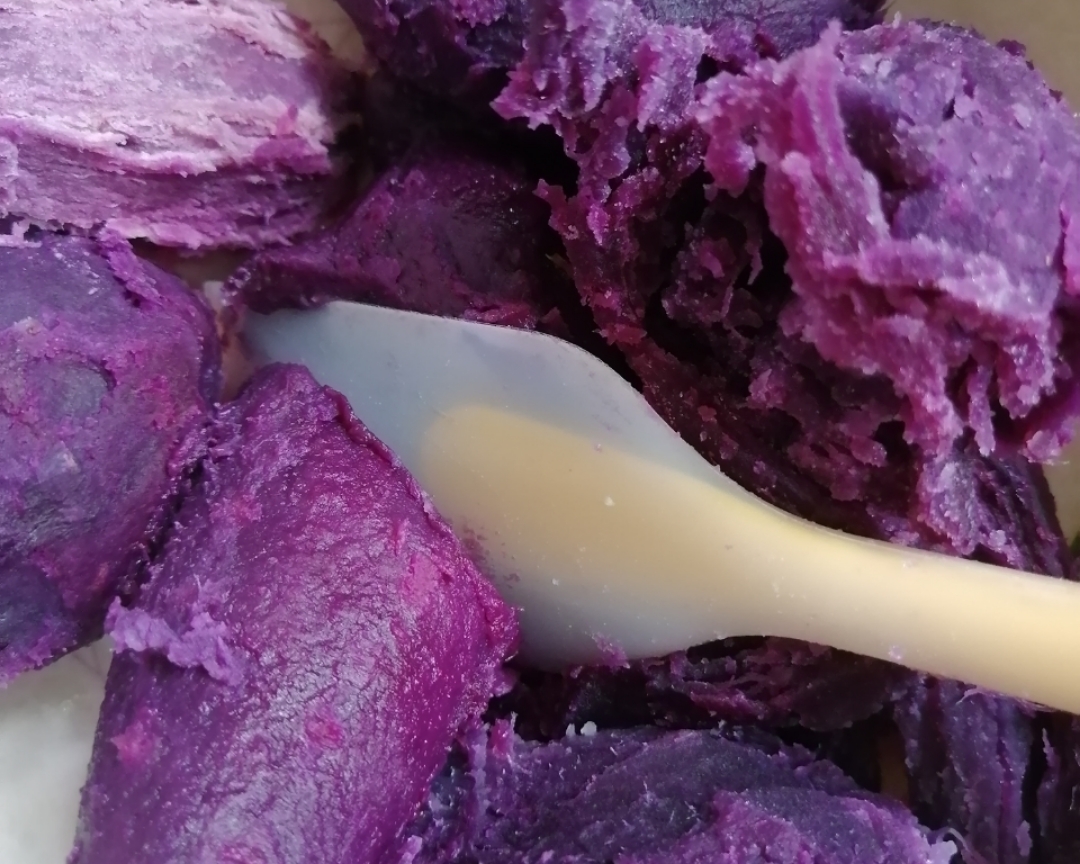 紫薯饼低脂主食减肥必备的做法 步骤1