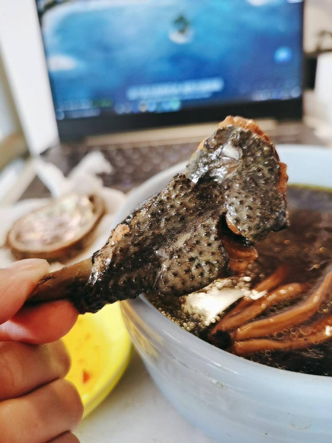 香喷喷一大碗益气补血的乌鸡山药汤