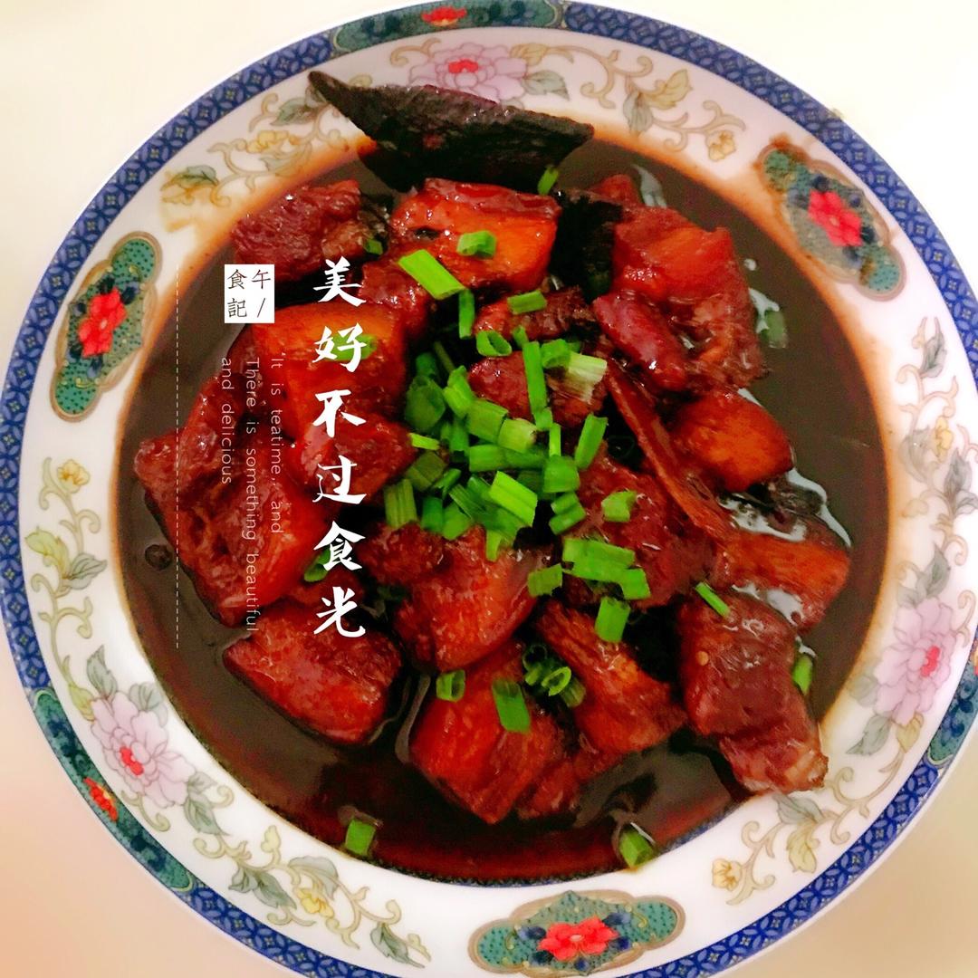 吃着碗里望着锅里的红烧肉