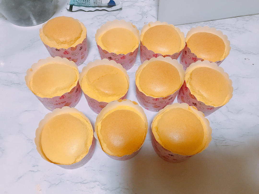 纸杯蛋糕 8寸戚风蛋糕的量