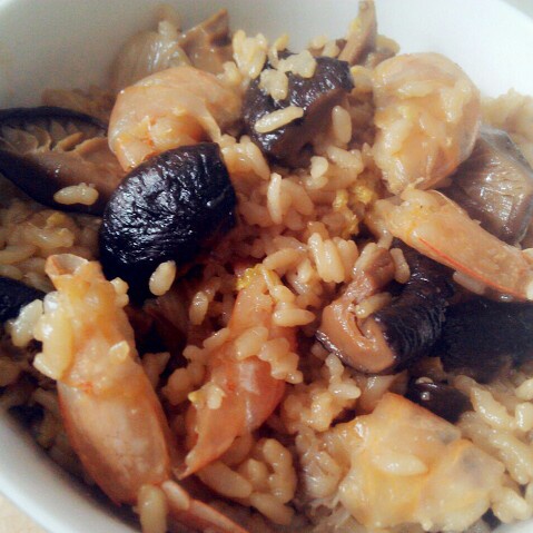 香菇萝卜干虾米焖饭