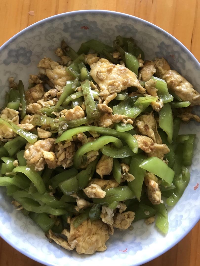 超级下饭菜青椒炒鸡蛋