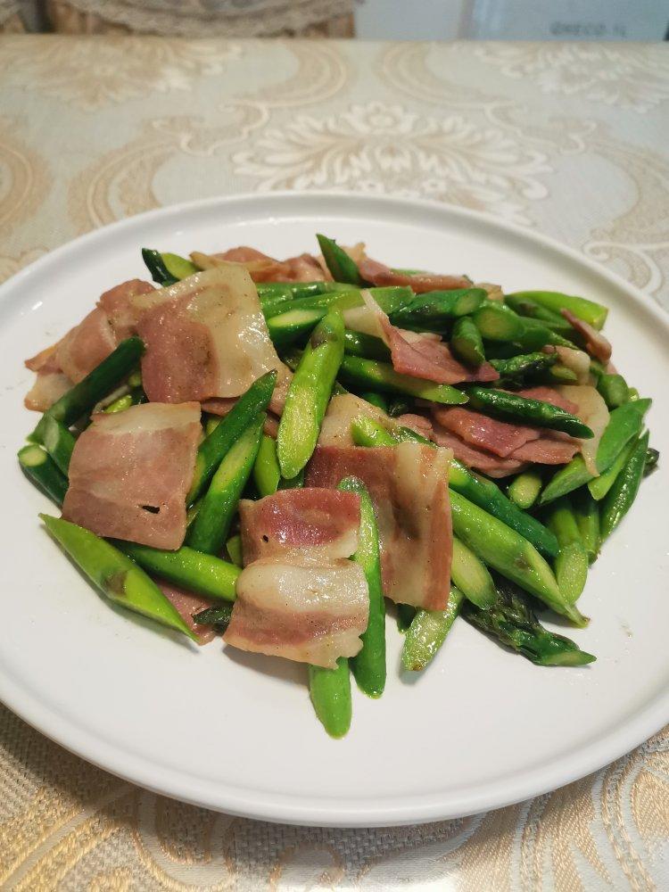 培根炒芦笋