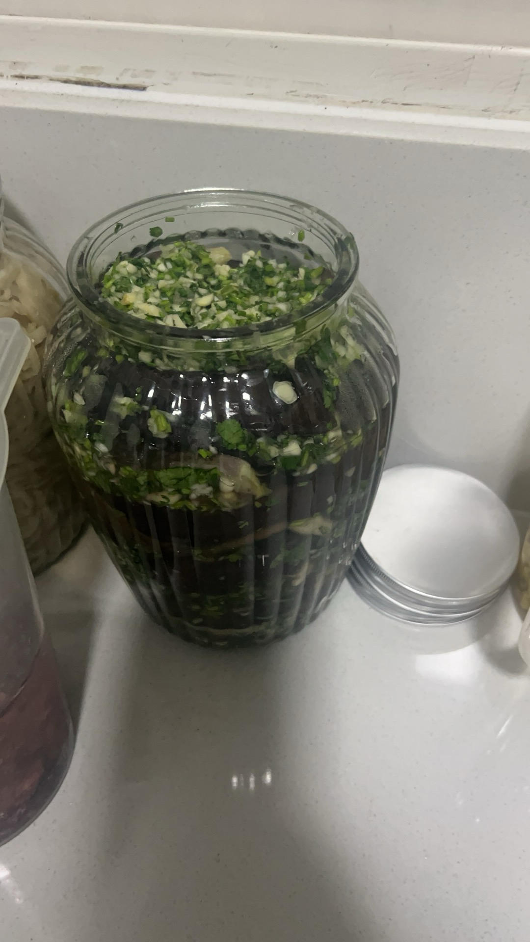 蒜茄子，只加蒜、盐和香菜味道最好。