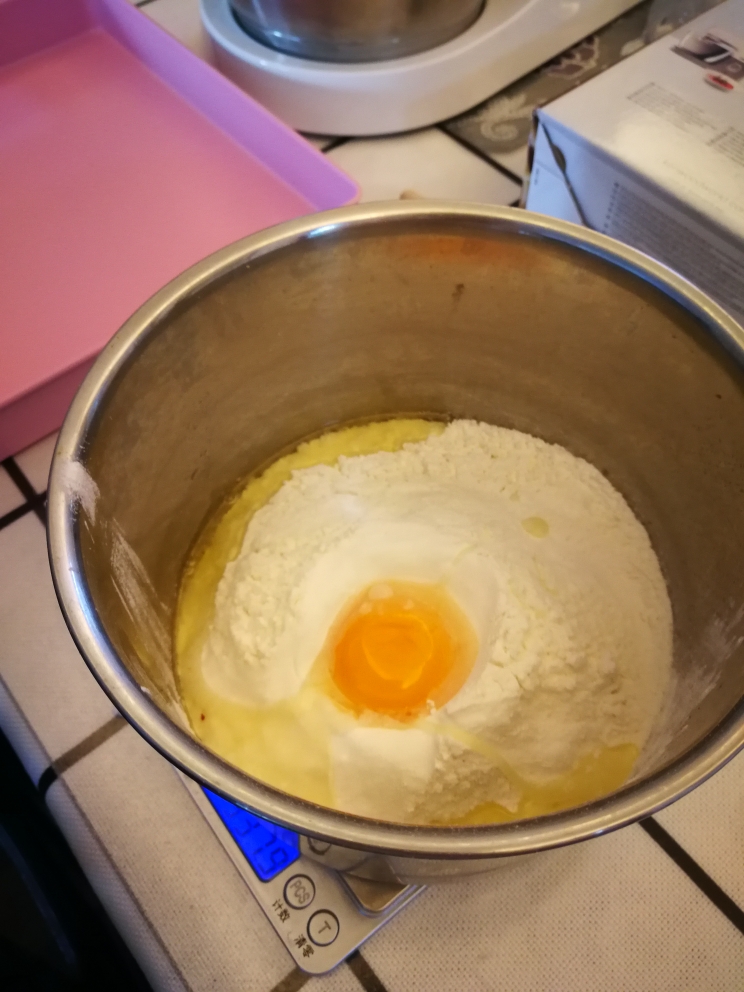 自制鸡蛋细面条的做法 步骤1