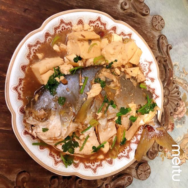 豆腐炖鲳鱼的做法