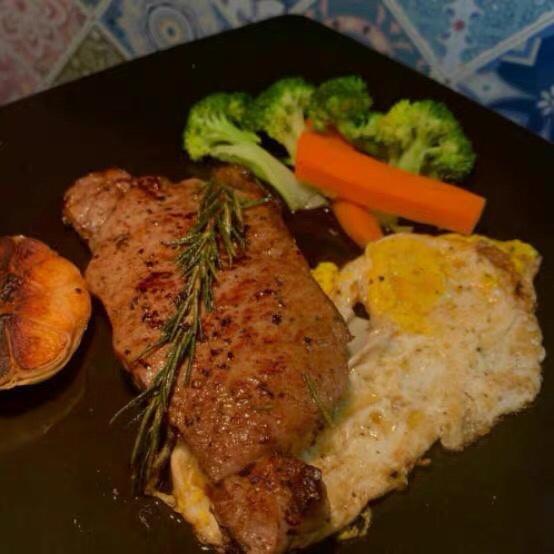 鲜嫩多汁的黑椒牛排&酥脆薯条|大宇空气炸杯食谱