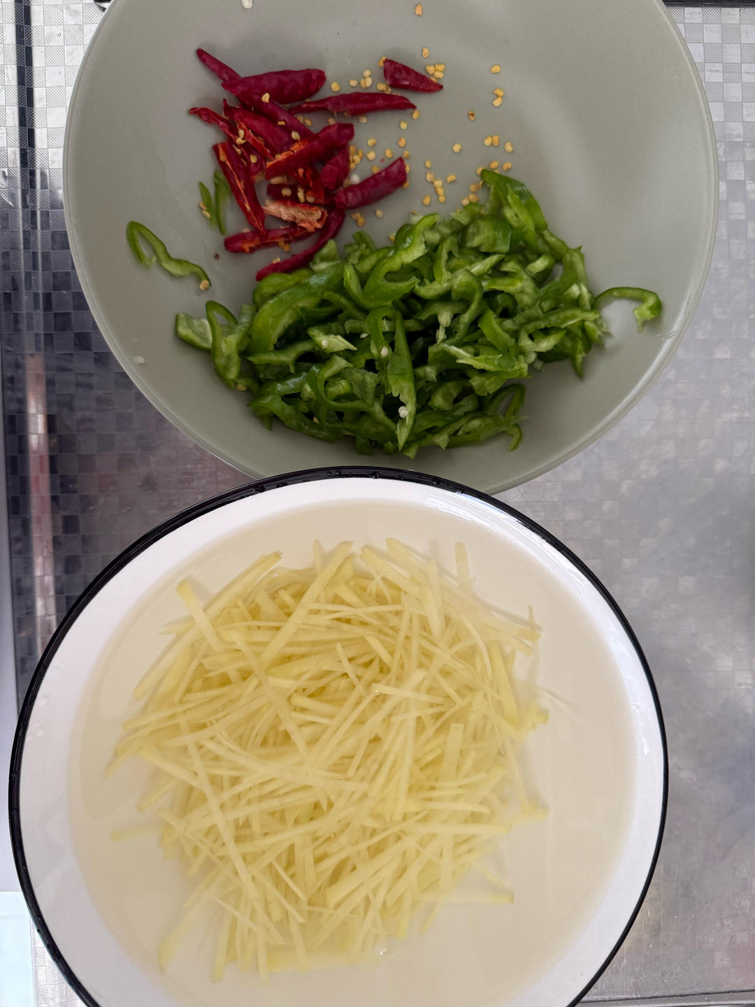 酸辣土豆丝的家常做法 超级下饭