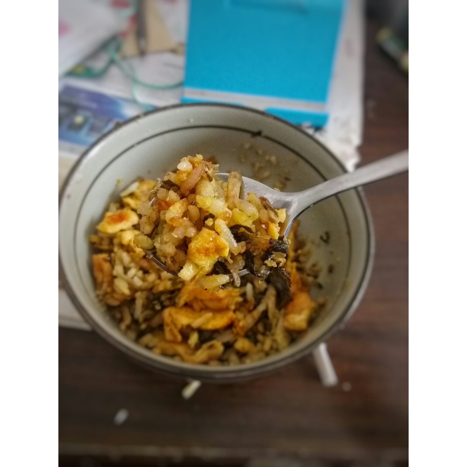 榨菜蛋炒饭（粒粒分明小窍门）