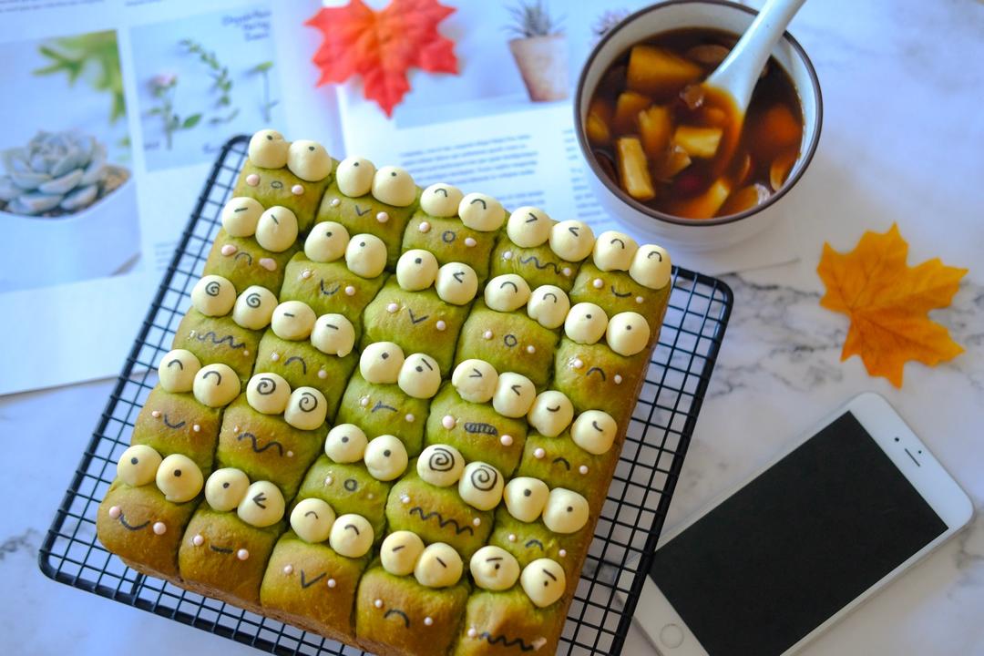 青蛙挤挤小面包