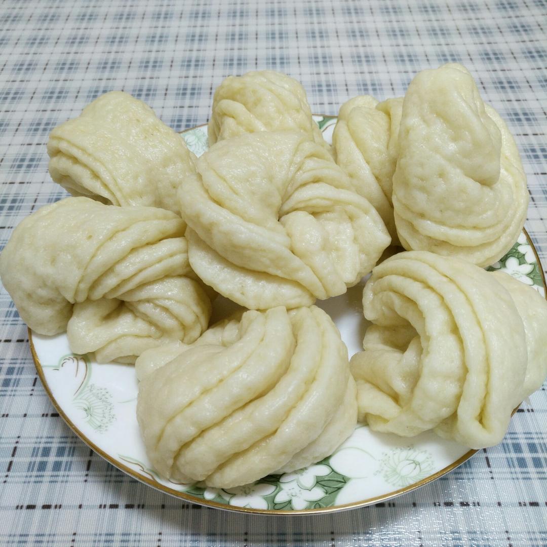 葱油花卷 Steamed Roll