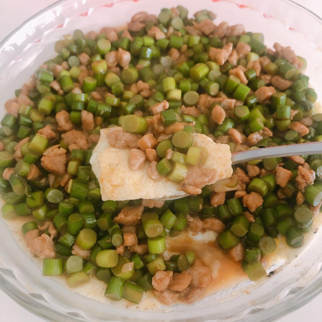 肉末蒸蛋羹：厨房小白都可以蒸出好吃的鸡蛋羹哟