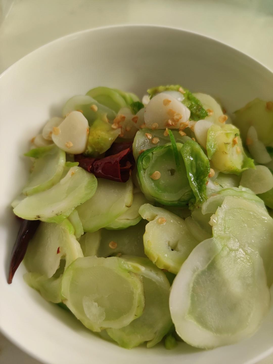 清炒儿菜（清香翠绿超好吃）