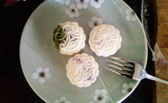 紫薯冰皮月饼