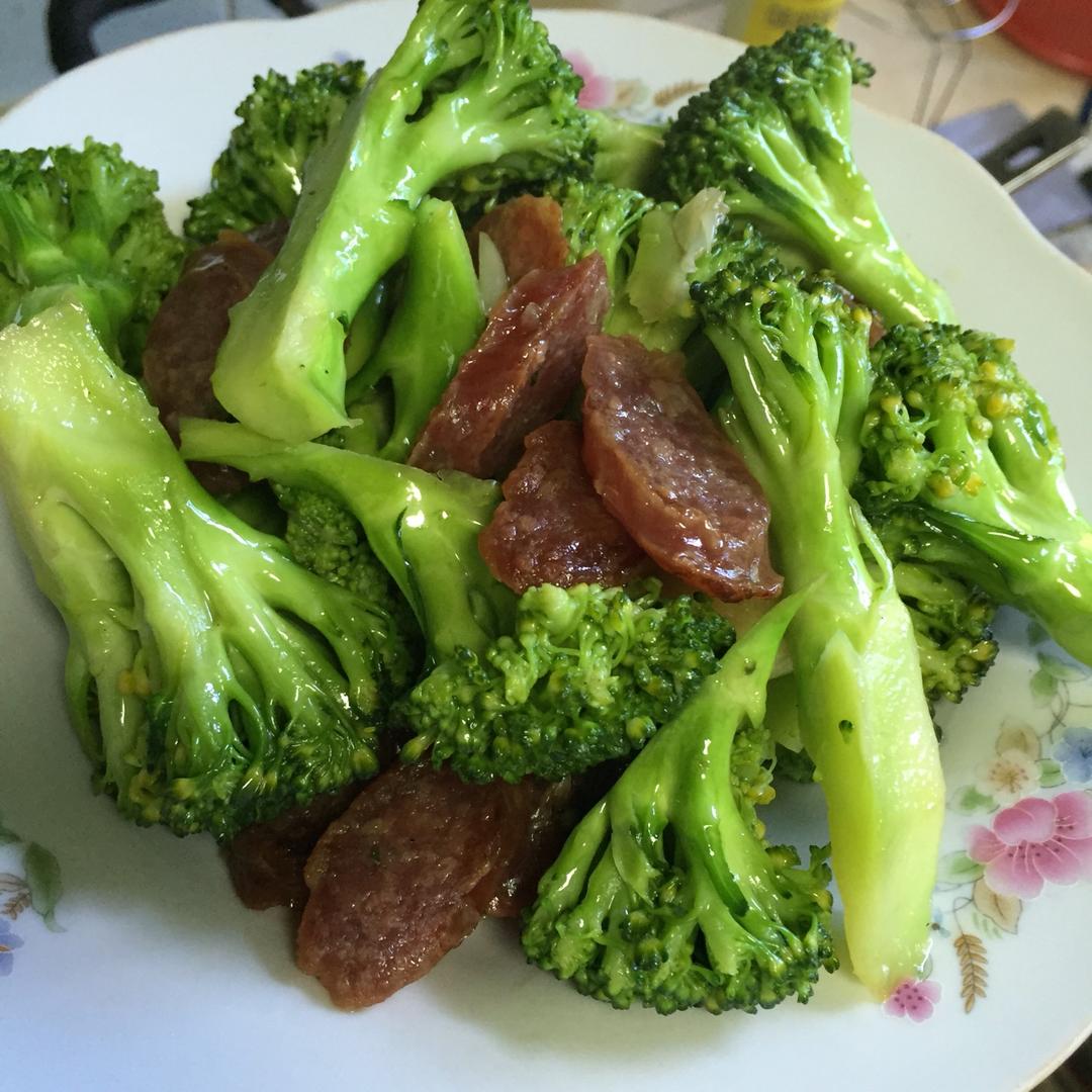 腊肠西蓝花