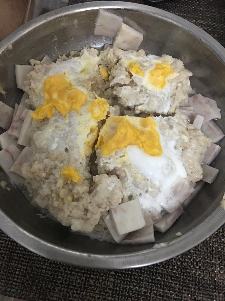 咸蛋蒸肉饼