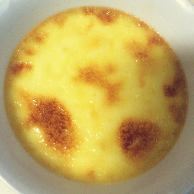 Crèmebrulée。法式烤布雷。焦糖布丁。