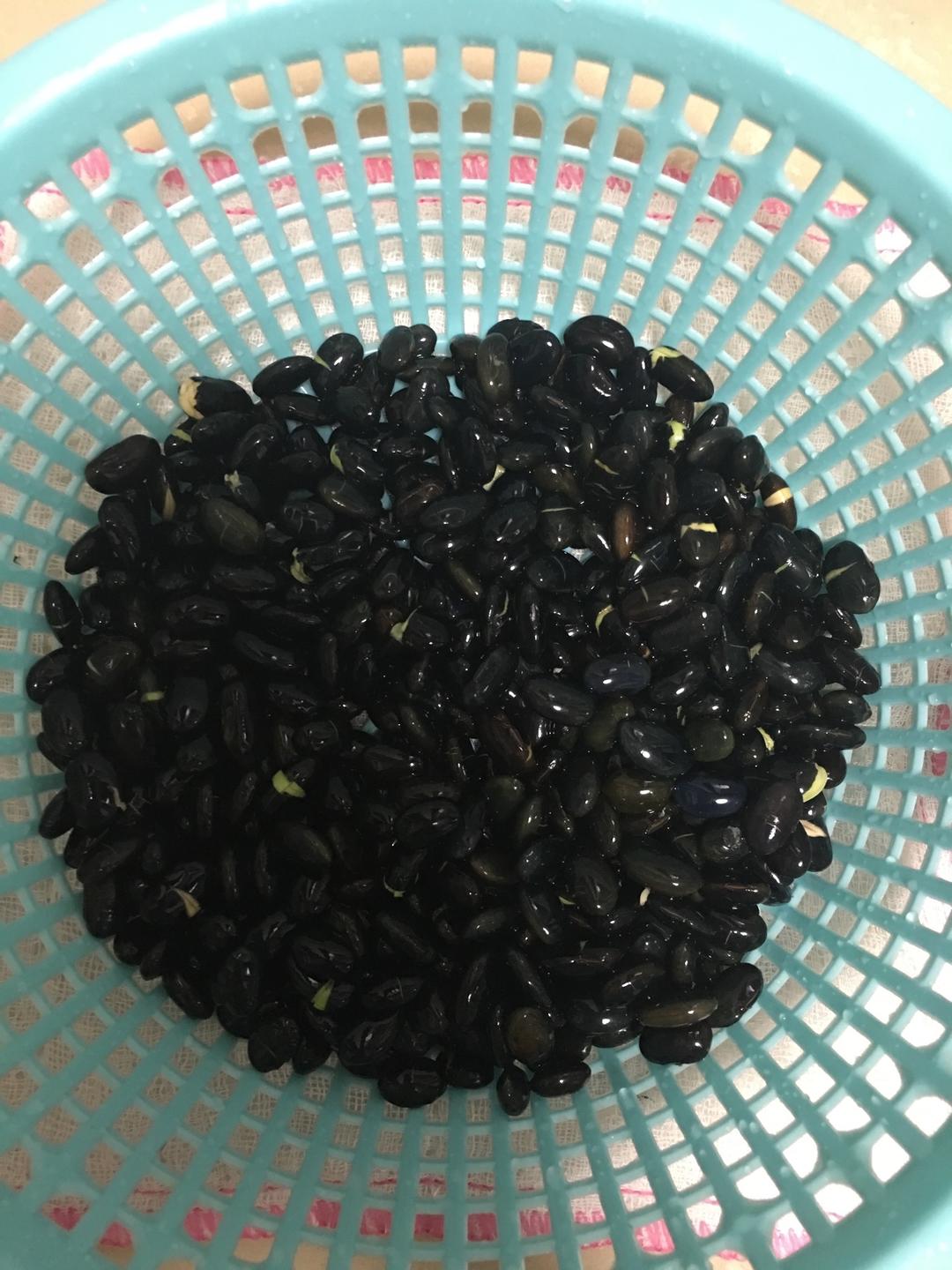 黑豆红枣莲子粥