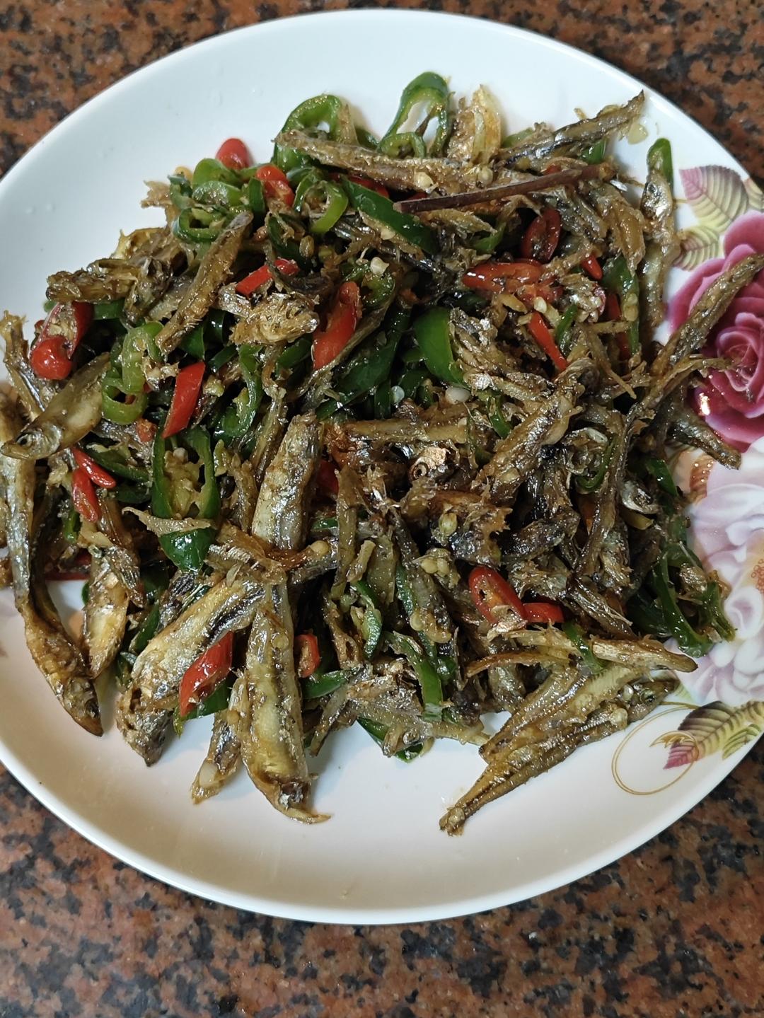 干小鱼仔炒辣椒