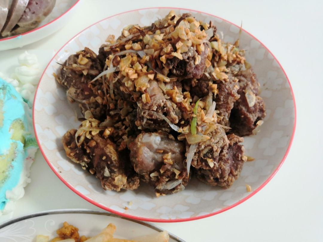 金牌蒜香排骨